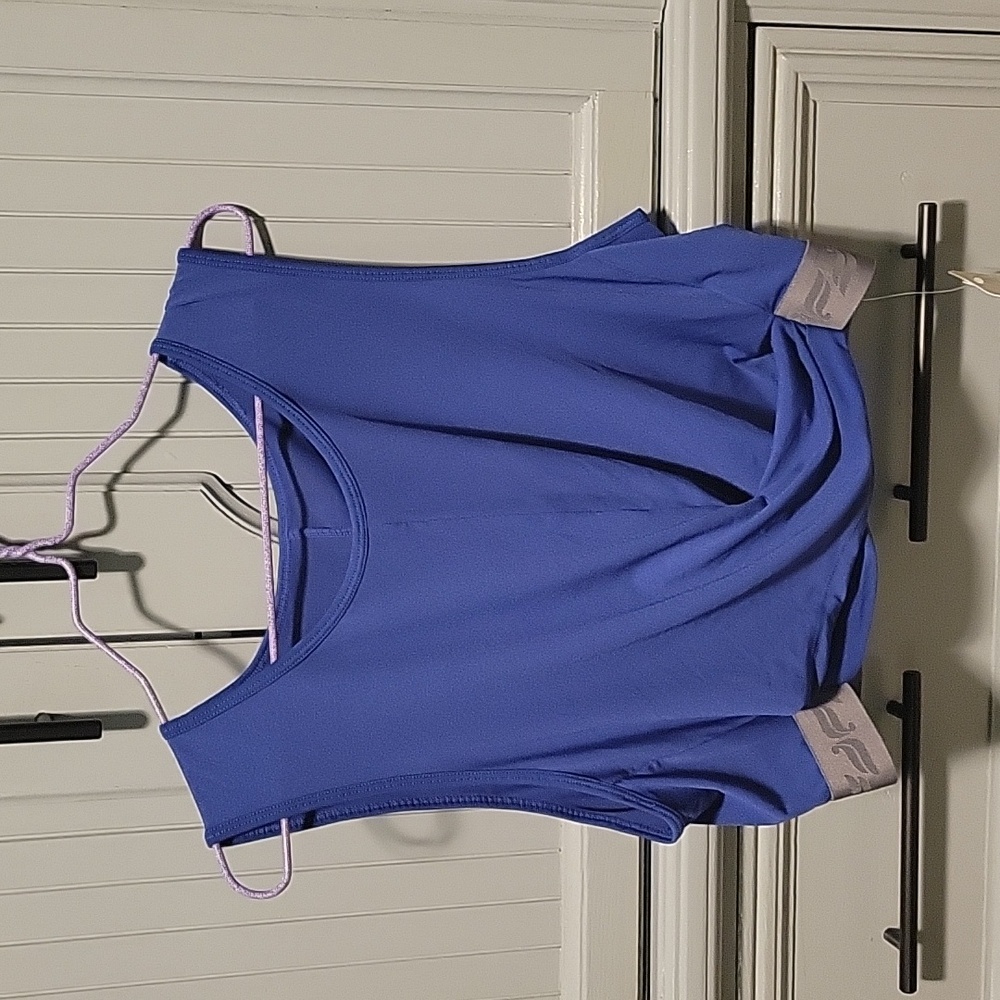Fabletics light front twist tank
